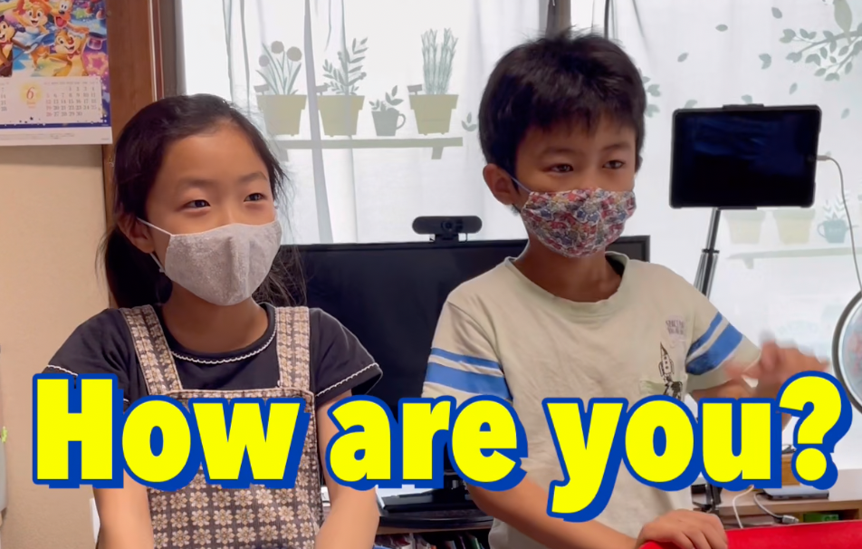 だんだん羽が抜け替えている「ひよこちゃん」